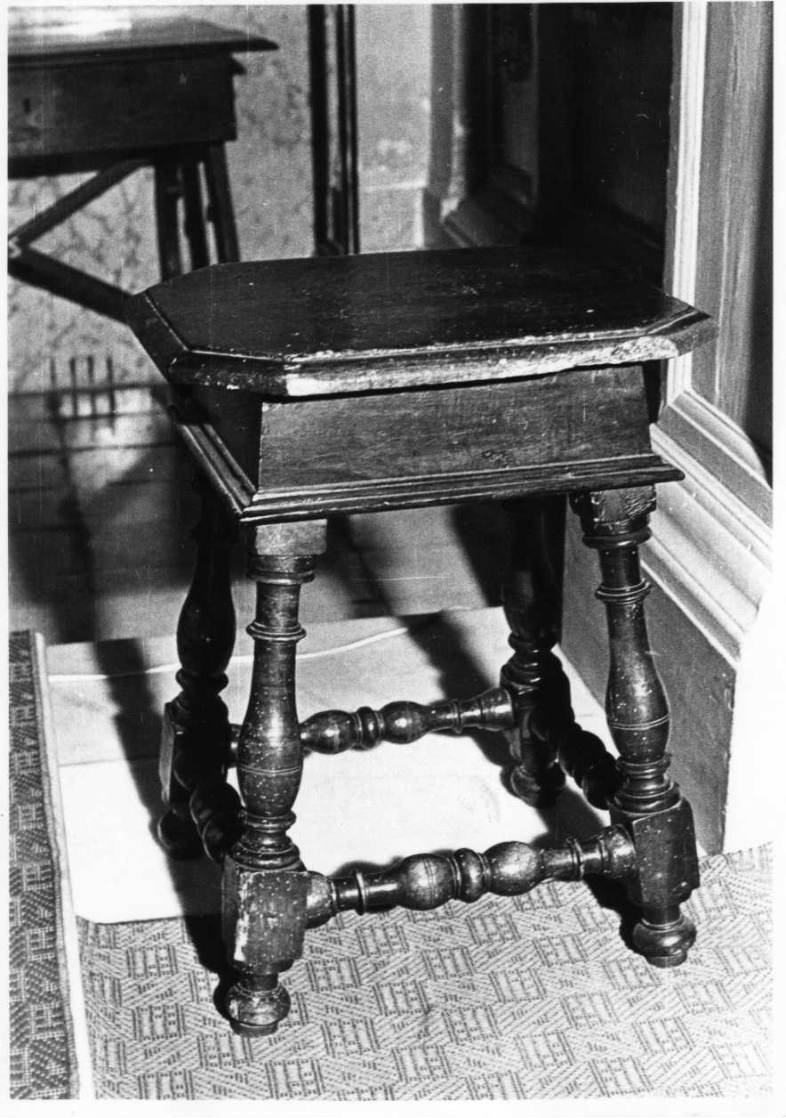 sgabello, serie - bottega umbra (prima metà sec. XVII)