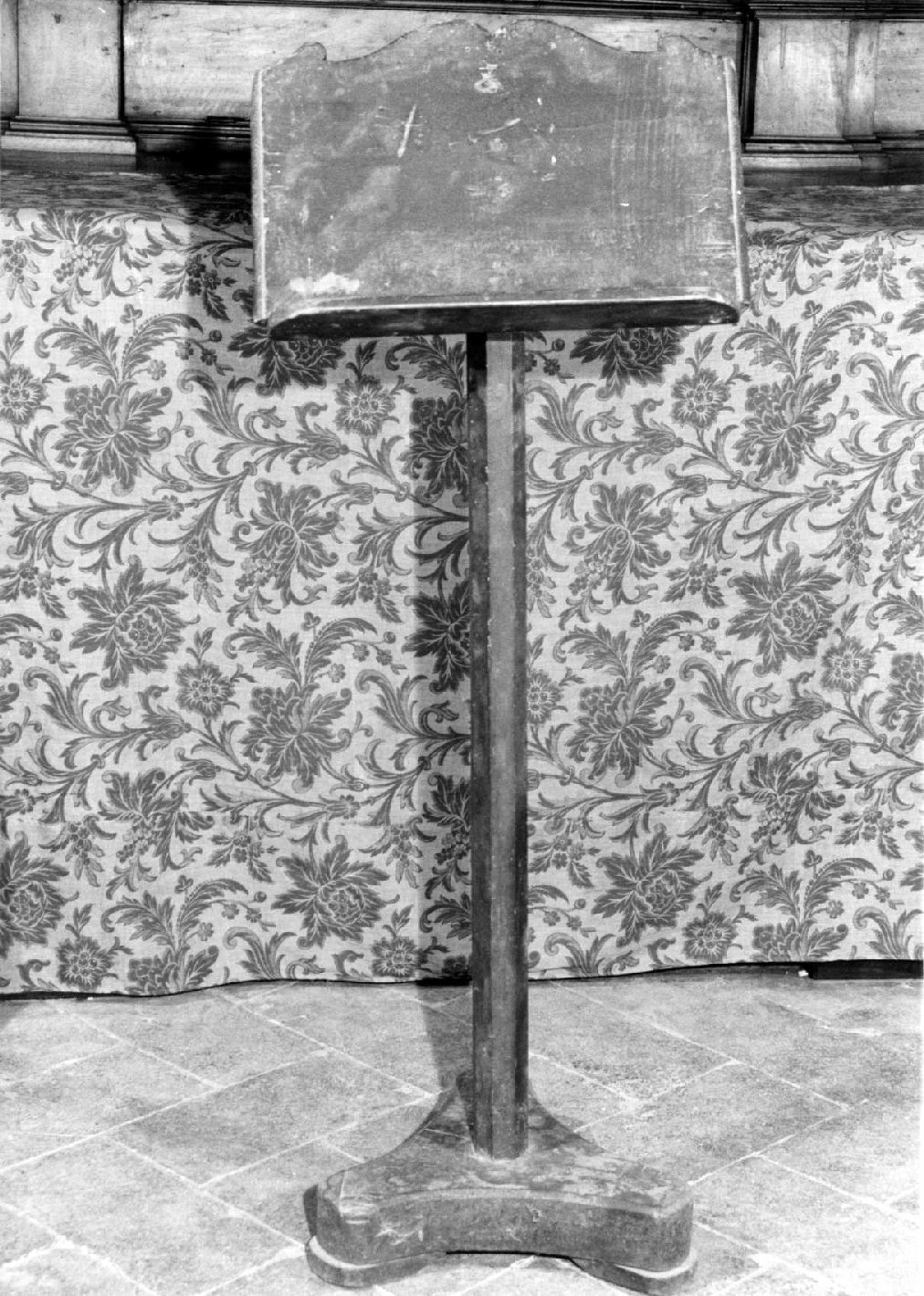 leggio, opera isolata - bottega umbra (sec. XIX)