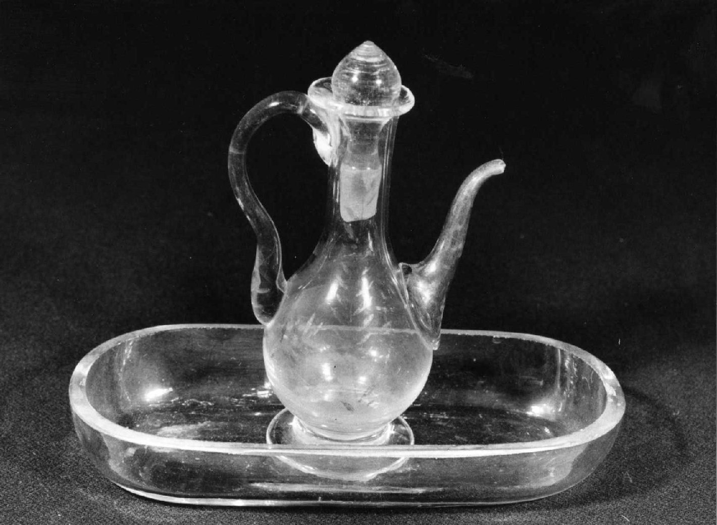 ampolliera, elemento d'insieme - bottega umbra (sec. XIX)