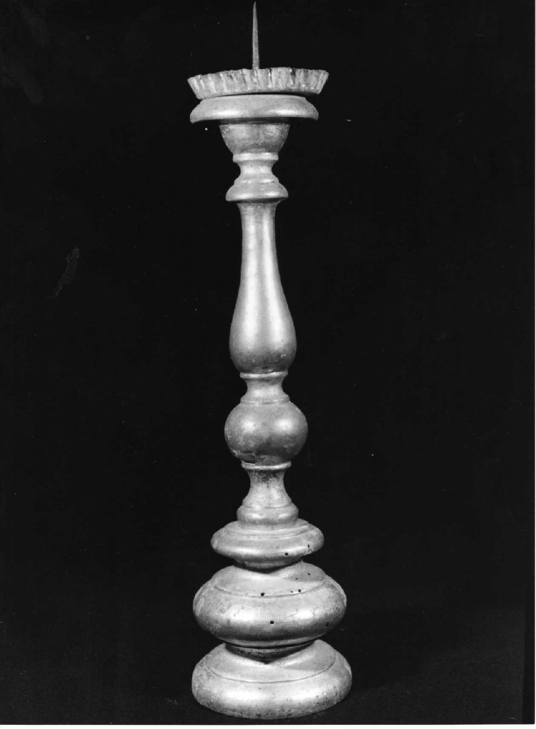 candeliere, serie - bottega umbra (sec. XIX)