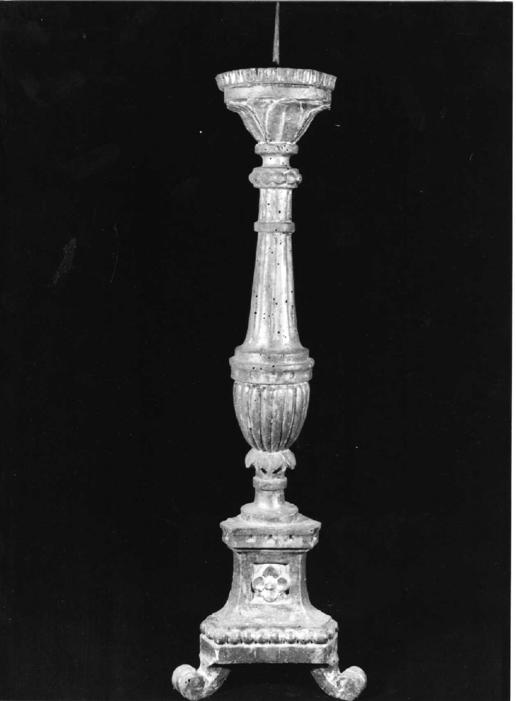 candeliere, opera isolata - bottega umbra (sec. XIX)