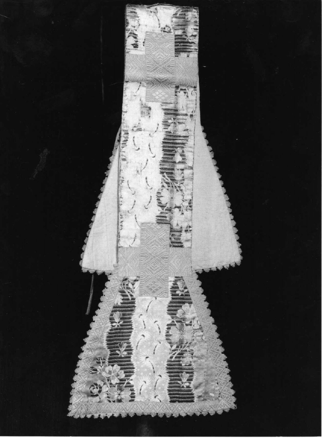 manipolo, opera isolata - manifattura umbra (sec. XIX)