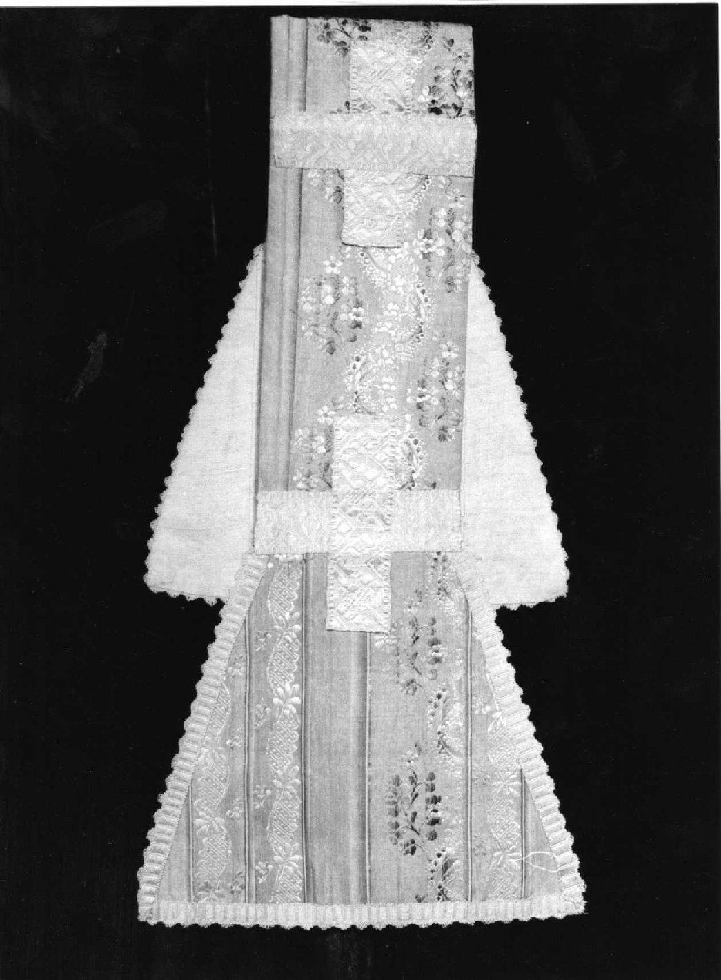 manipolo, opera isolata - manifattura umbra (sec. XIX)