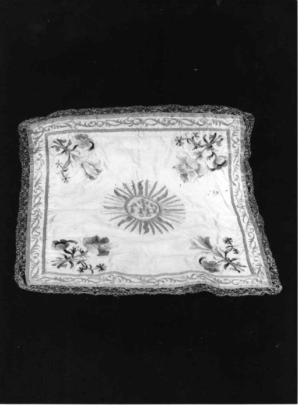 velo di calice, opera isolata - manifattura umbra (sec. XIX)