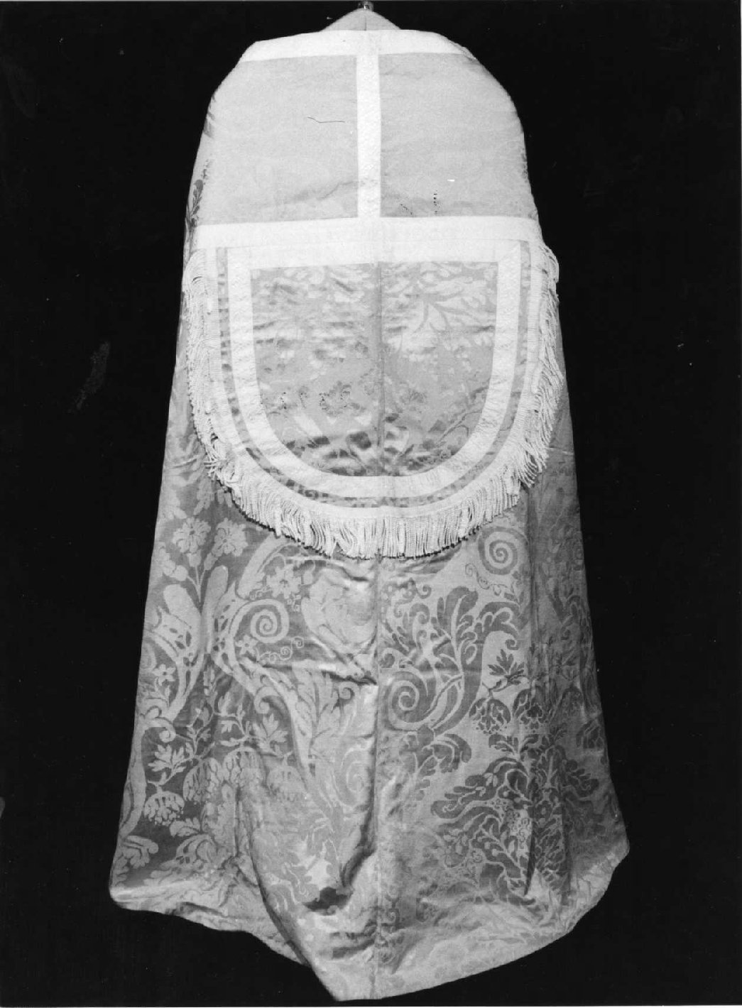 piviale, opera isolata - manifattura umbra (sec. XIX)