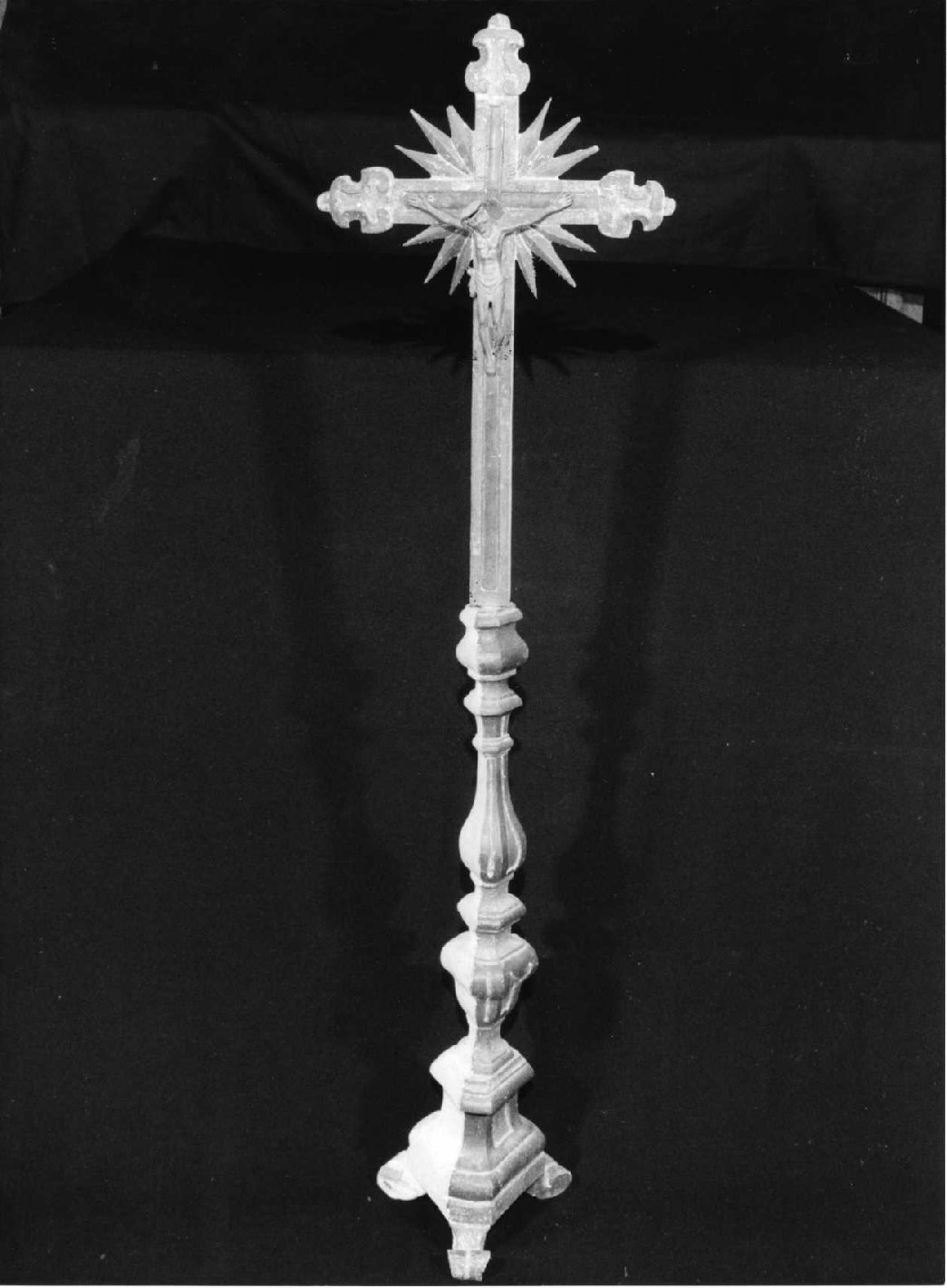 croce d'altare, opera isolata - bottega umbra (sec. XIX)