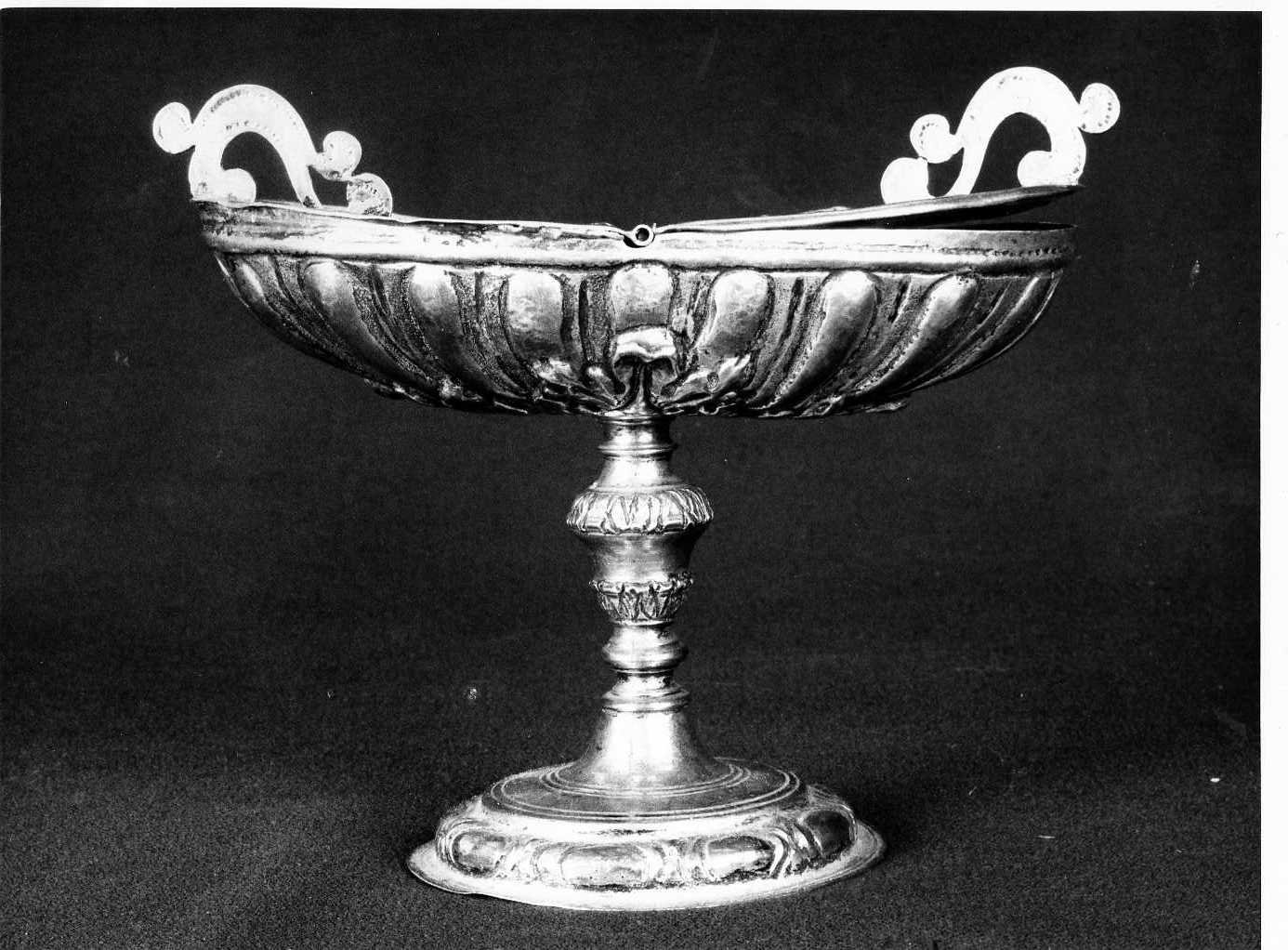 navicella portaincenso, opera isolata - bottega umbra (secc. XVII/ XVIII)