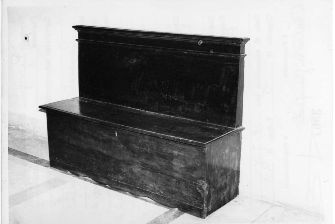 cassapanca, opera isolata - bottega Italia centrale (sec. XVIII)