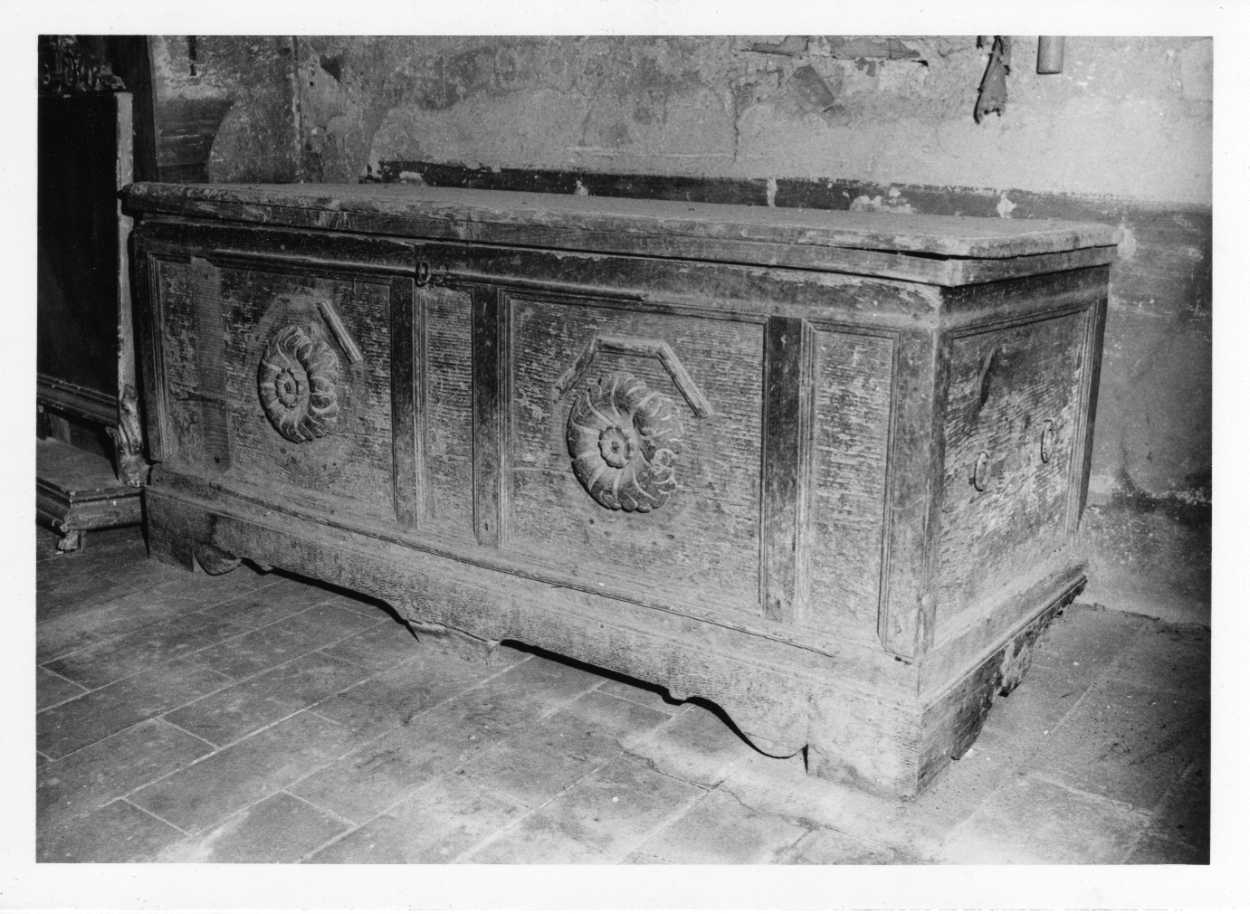 cassapanca, opera isolata - bottega Italia centrale (sec. XVIII)