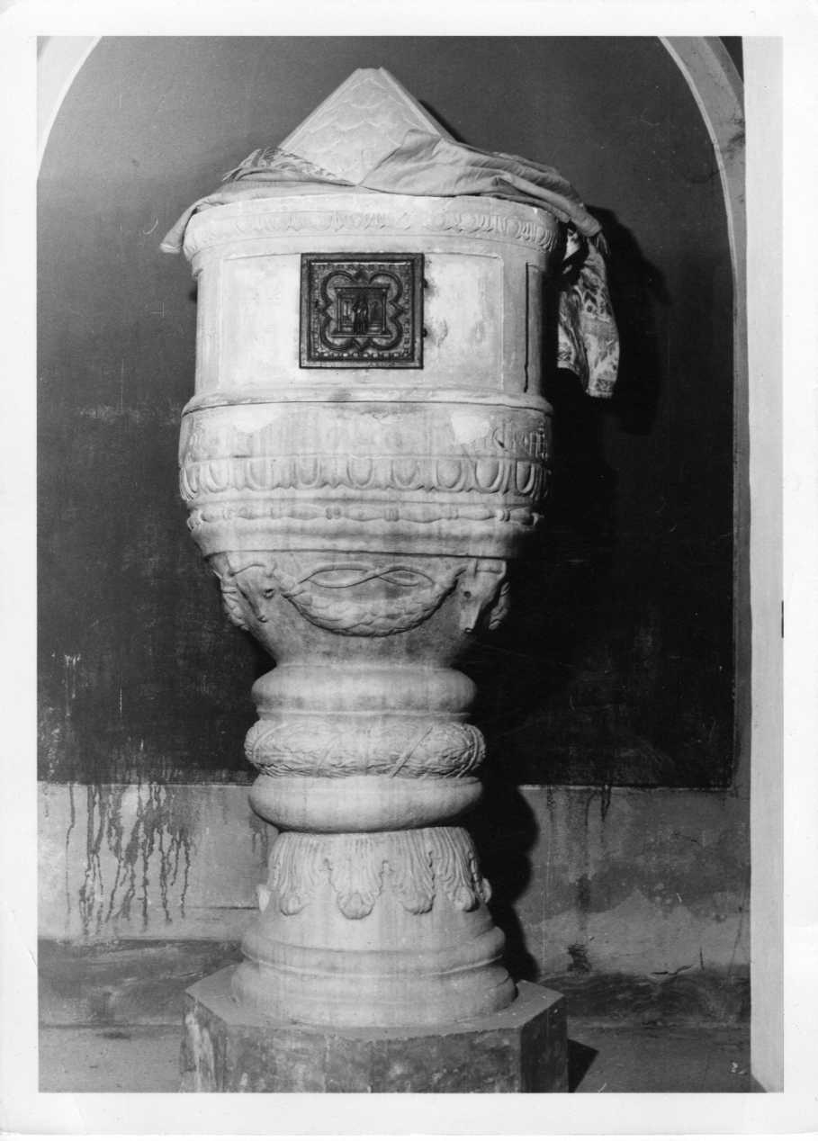 fonte battesimale, opera isolata - bottega Italia centrale (sec. XVI)