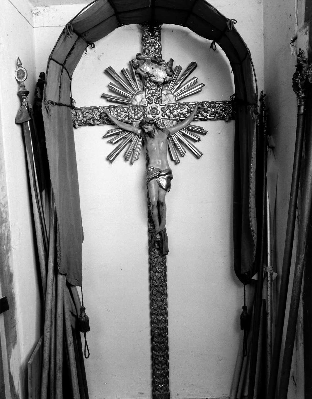 Cristo crocefisso (statua processionale, opera isolata) - bottega umbra (fine sec. XIX)