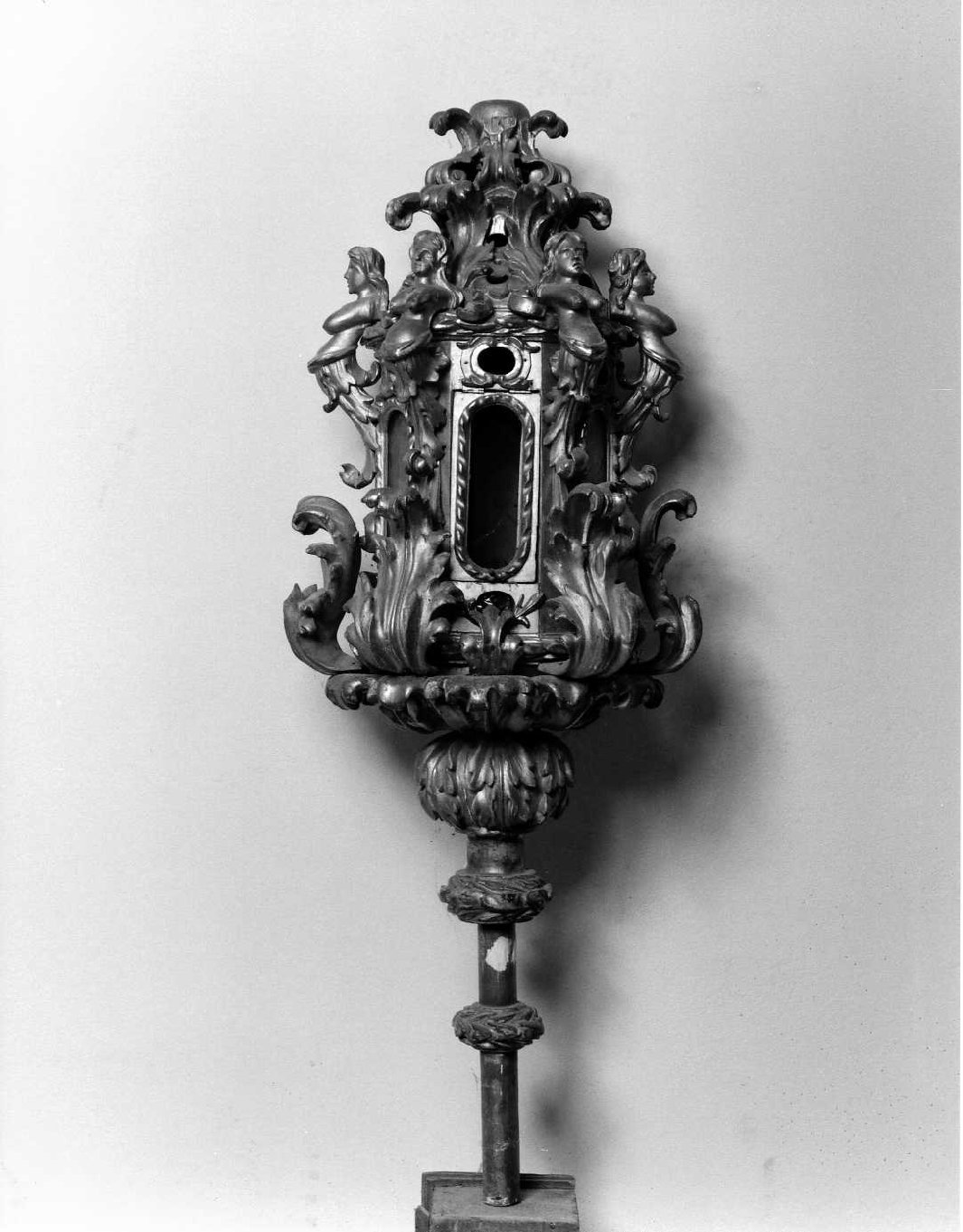 lanterna processionale, serie - bottega Italia centrale (sec. XVIII)