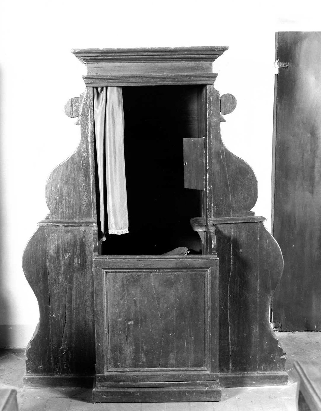 confessionale, opera isolata - bottega umbra (sec. XIX)