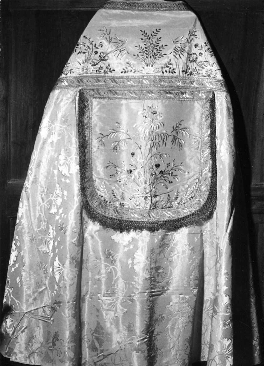 piviale, opera isolata - manifattura Italia centrale (sec. XVIII)