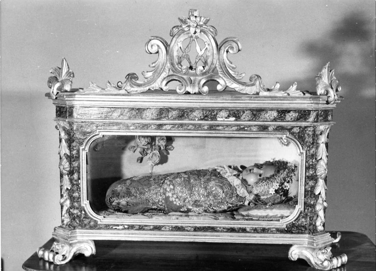 urna - a sarcofago, opera isolata - bottega Italia centrale (sec. XVIII)