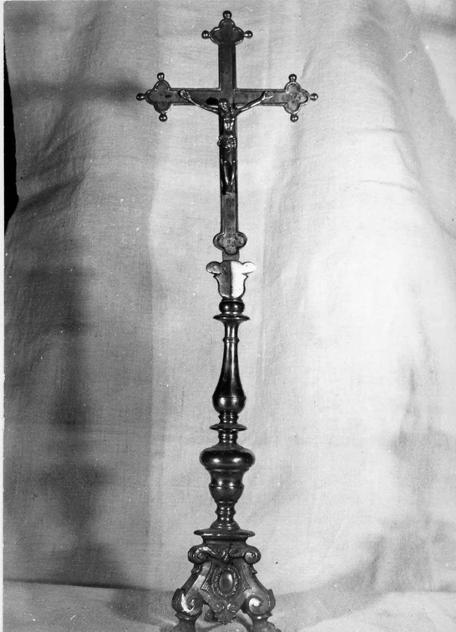 croce d'altare, opera isolata - bottega Italia centrale (sec. XVII)