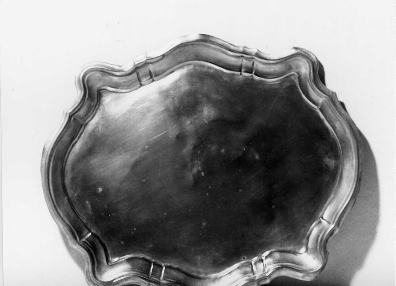 vassoio, coppia - bottega Italia centrale (sec. XVIII)