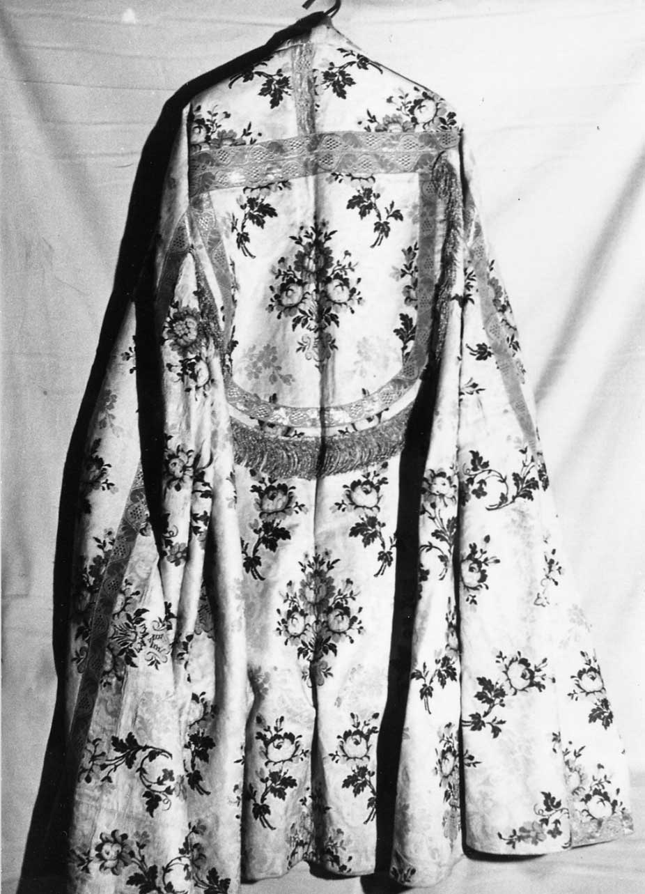 piviale, opera isolata - manifattura Italia centrale (sec. XVIII)