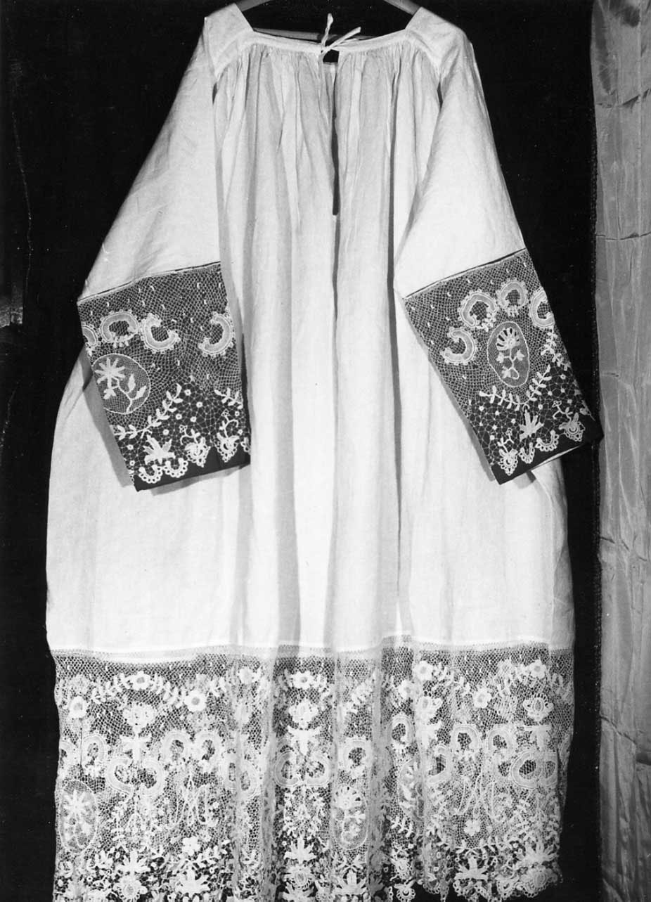 camice ecclesiastico, opera isolata - manifattura Italia centrale (sec. XVI)