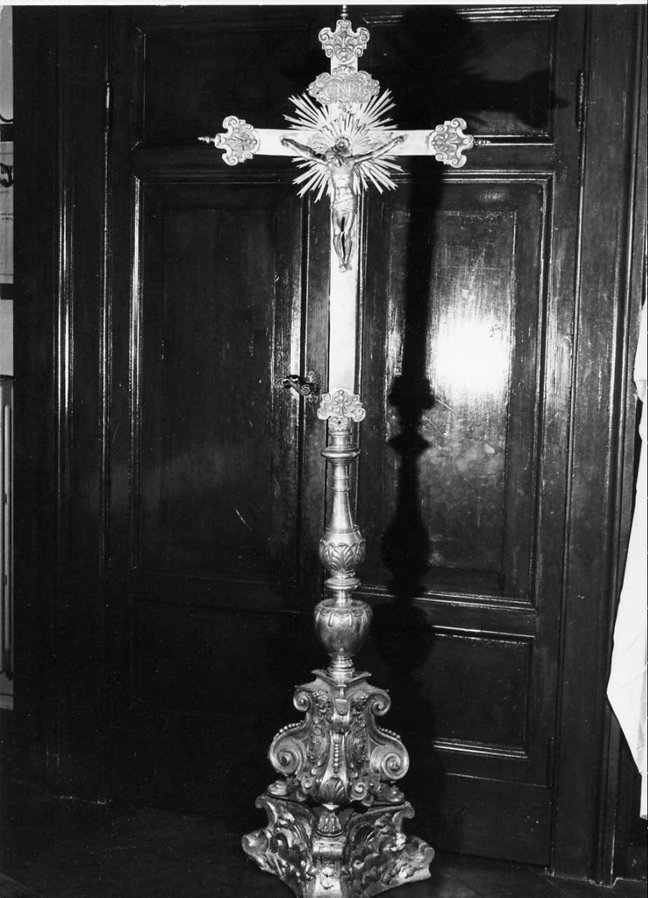 base per croce, insieme - bottega Italia centrale (sec. XVII)