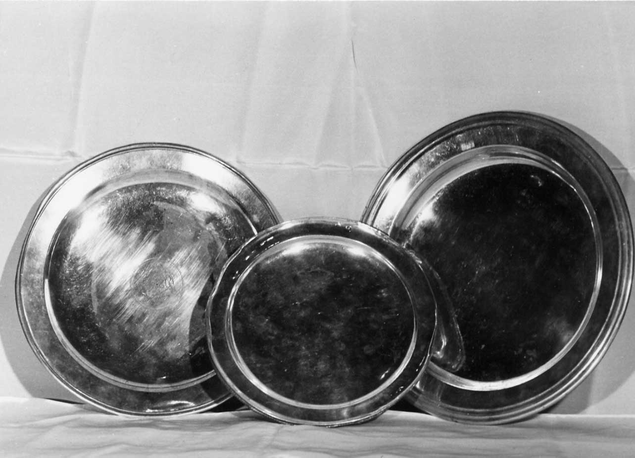 vassoio da parata, opera isolata - bottega Italia centrale (sec. XVIII)