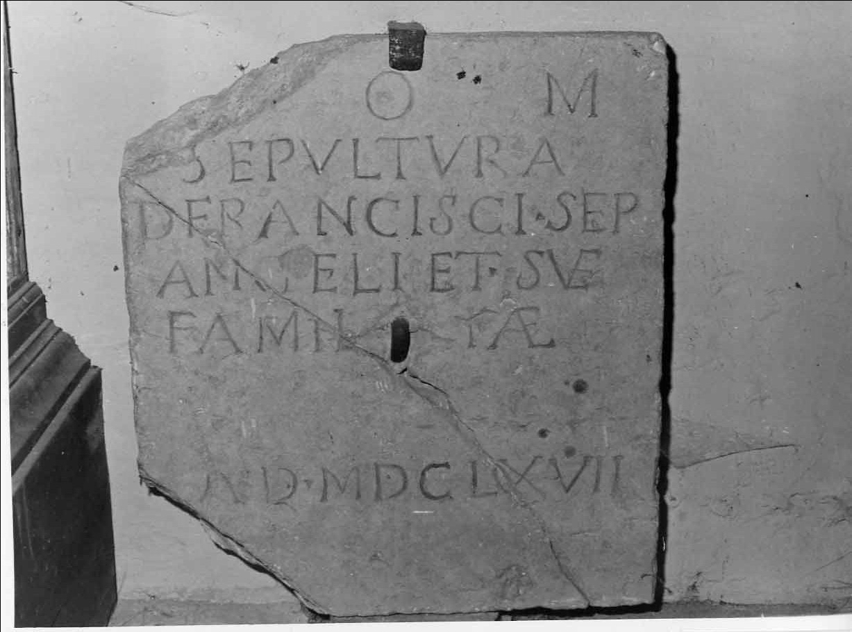 lastra tombale, opera isolata - bottega umbra (sec. XVII)