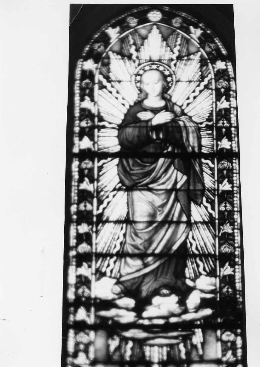 Madonna Assunta (vetrata, opera isolata) di Moretti Francesco (attribuito) (sec. XIX)