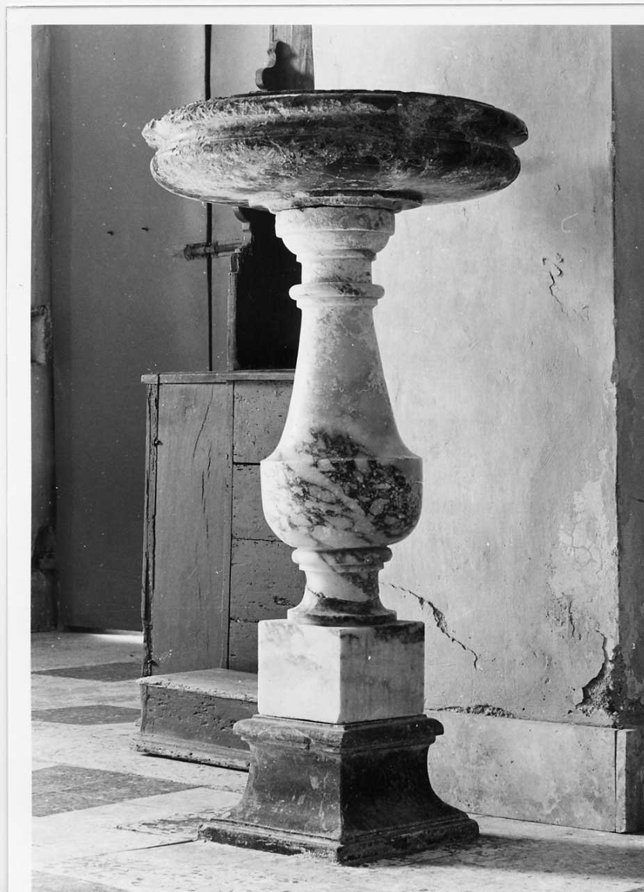 acquasantiera - a fusto, opera isolata - bottega Italia centrale (sec. XVIII)