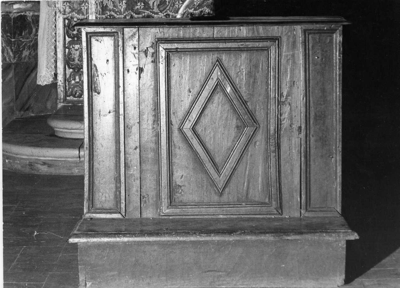 inginocchiatoio, opera isolata - bottega Italia centrale (sec. XVII)