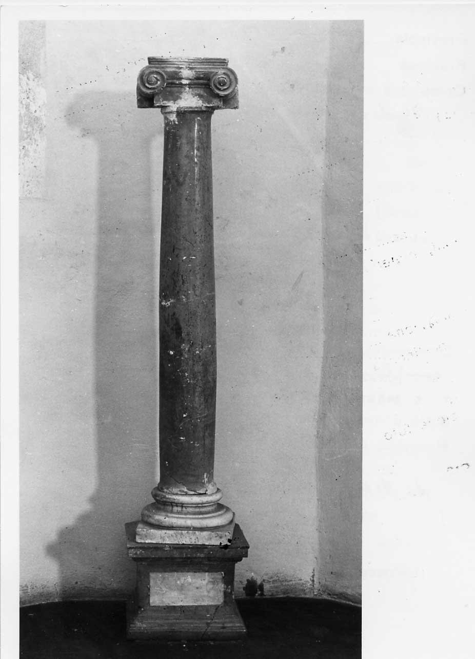 colonna ionica, opera isolata - bottega Italia centrale (sec. XVII)
