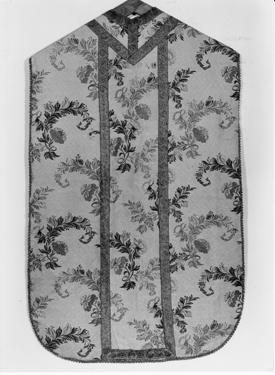 motivi decorativi floreali (paramento liturgico, insieme) - manifattura italiana (sec. XIX)