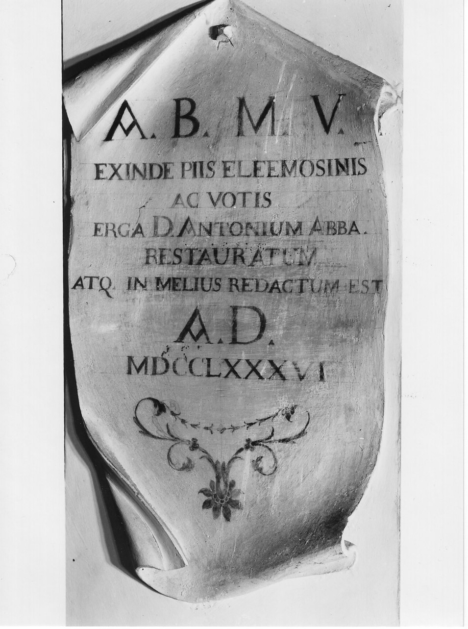 lapide, opera isolata - bottega Italia centrale (ultimo quarto sec. XVIII)