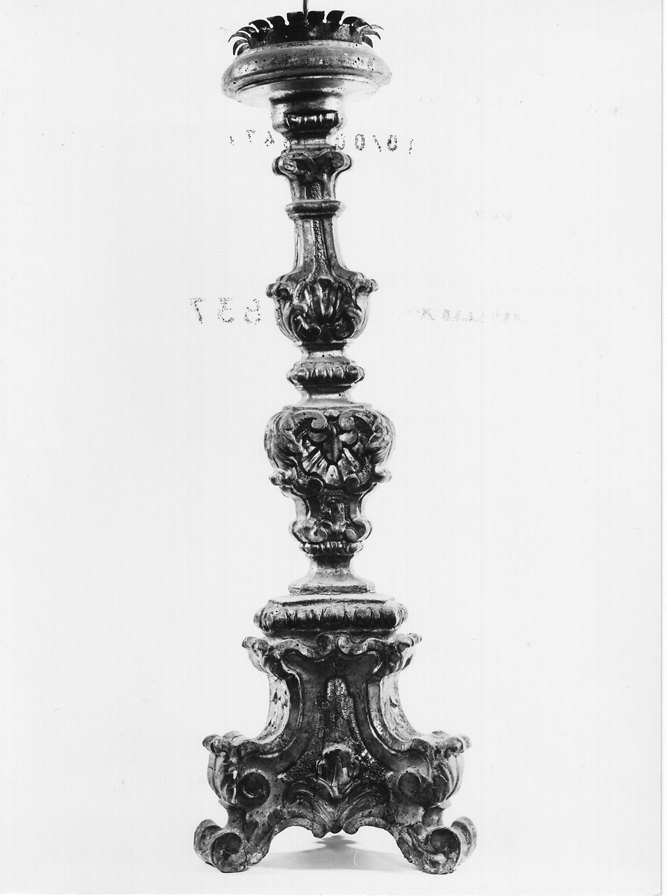 candeliere d'altare, serie - bottega Italia centrale (sec. XVIII)