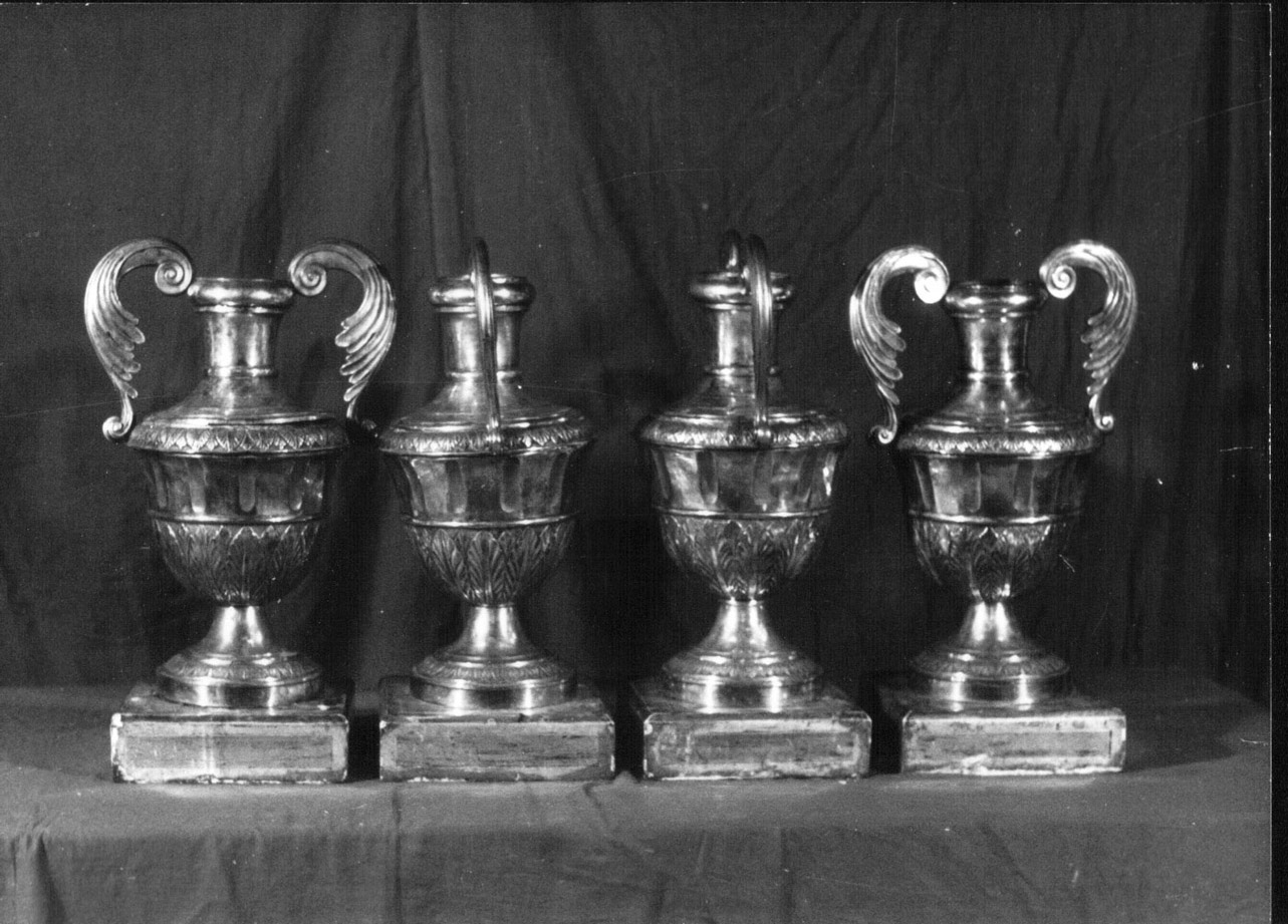 vaso d'altare, serie - bottega Italia centrale (prima metà sec. XIX)