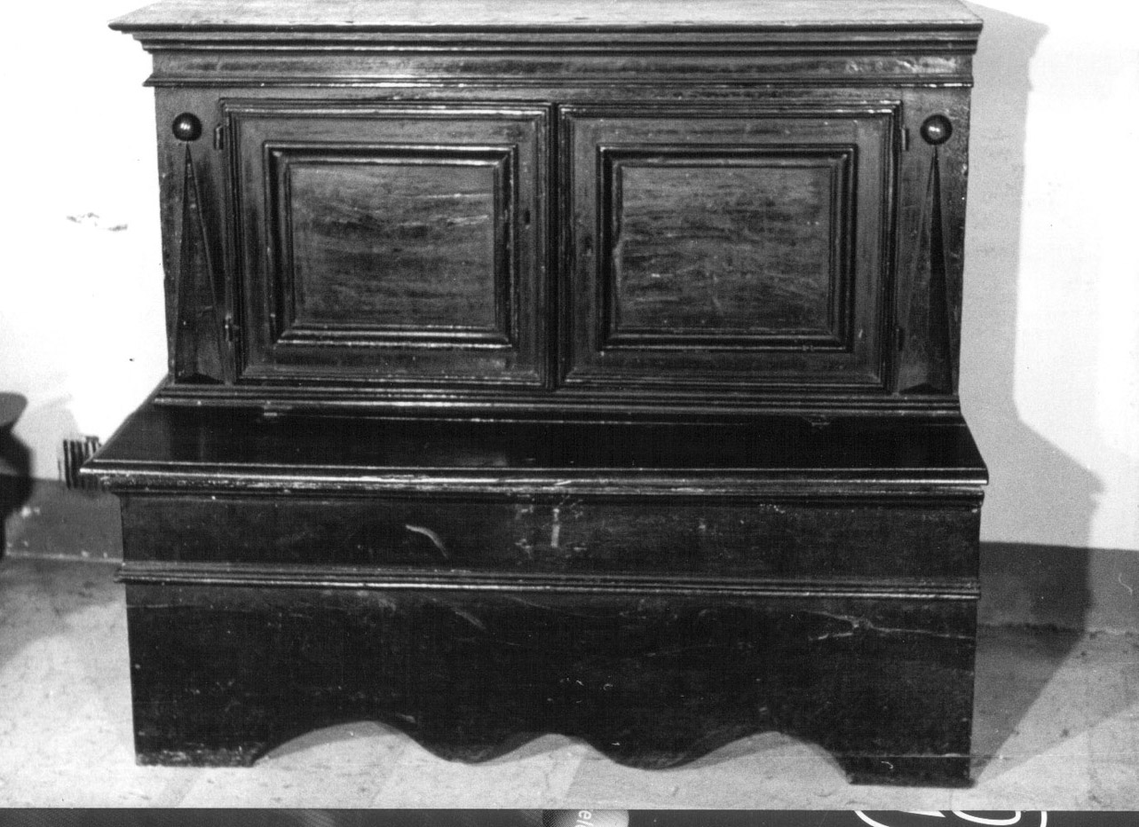 cassapanca, opera isolata - bottega Italia centrale (sec. XVII)