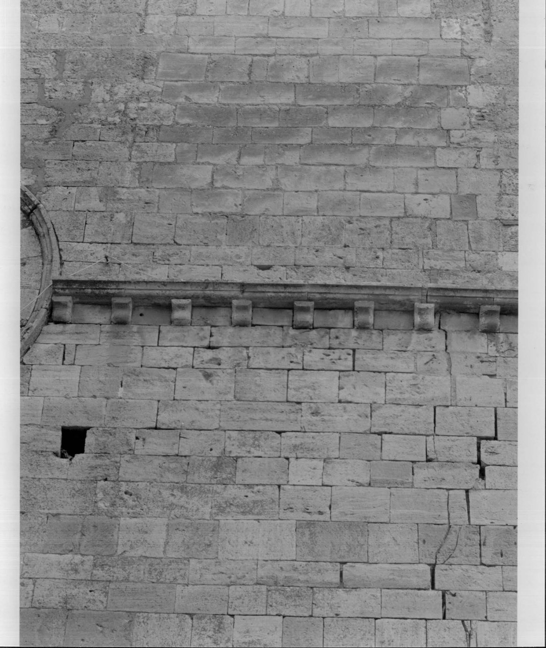 cornice marcapiano, opera isolata - bottega Italia centrale (metà sec. XVIII)