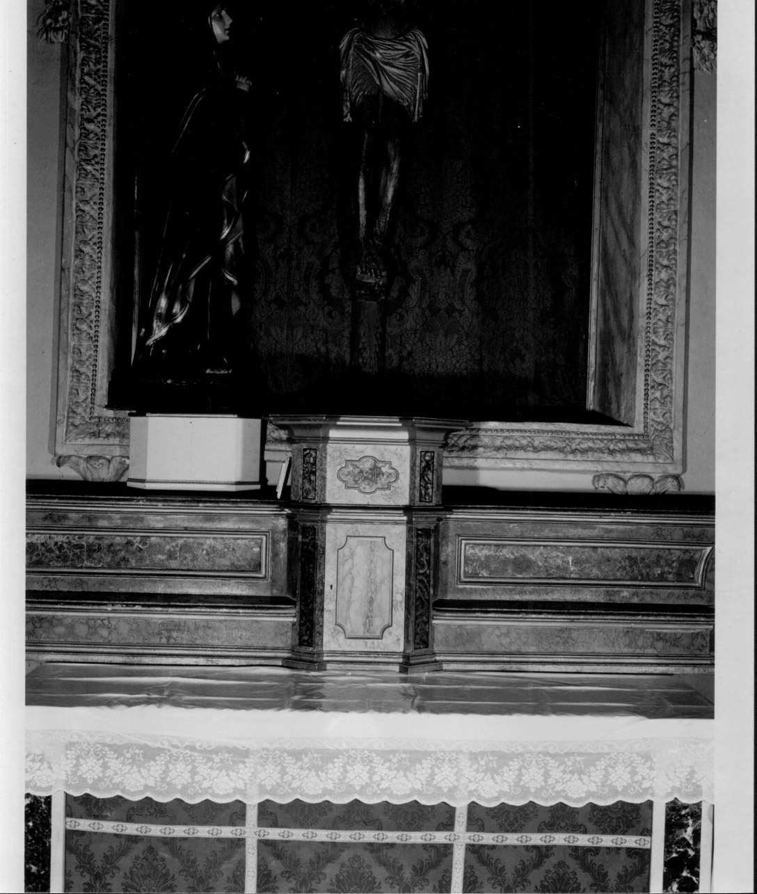 tabernacolo - a frontale architettonico, complesso decorativo - bottega Italia centrale (sec. XVIII)