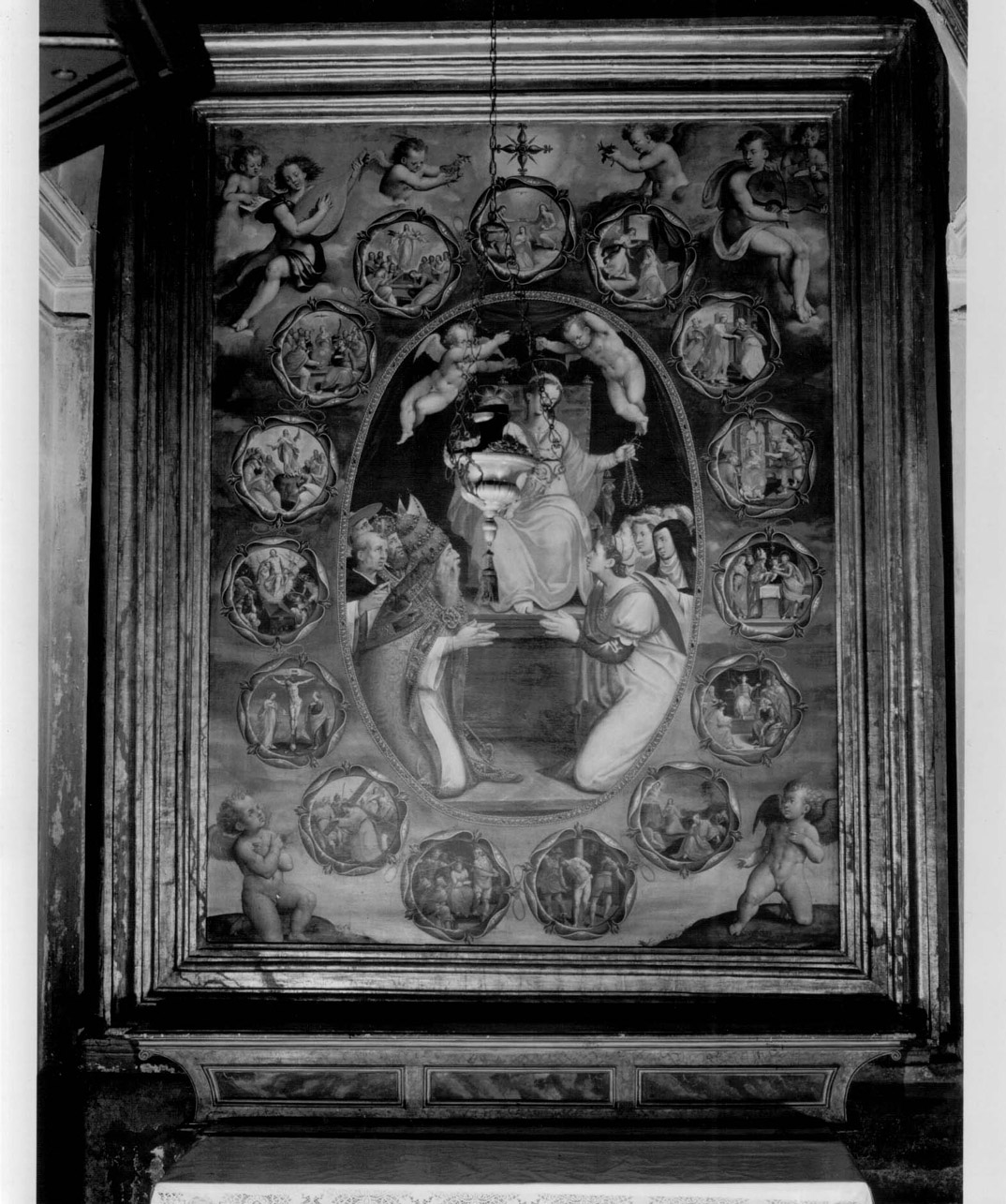 Madonna del Rosario con San Domenico e Santa Caterina, santi e misteri del rosario (pala d'altare, complesso decorativo) di Loots Cornelis (attribuito) (ultimo quarto sec. XVI)