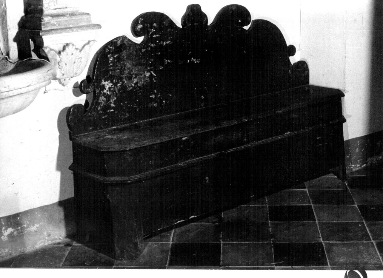 cassapanca, opera isolata - bottega Italia centrale (sec. XVIII)