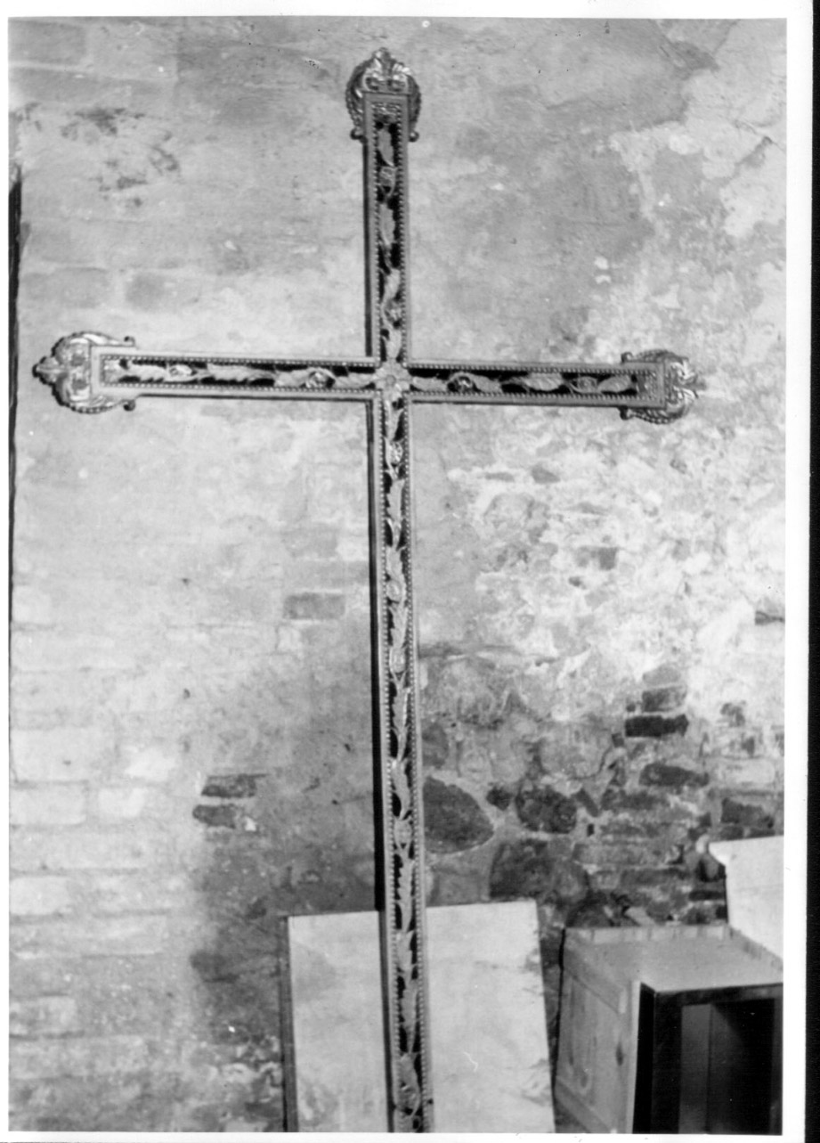 croce processionale, opera isolata - bottega Italia centrale (seconda metà sec. XIX)