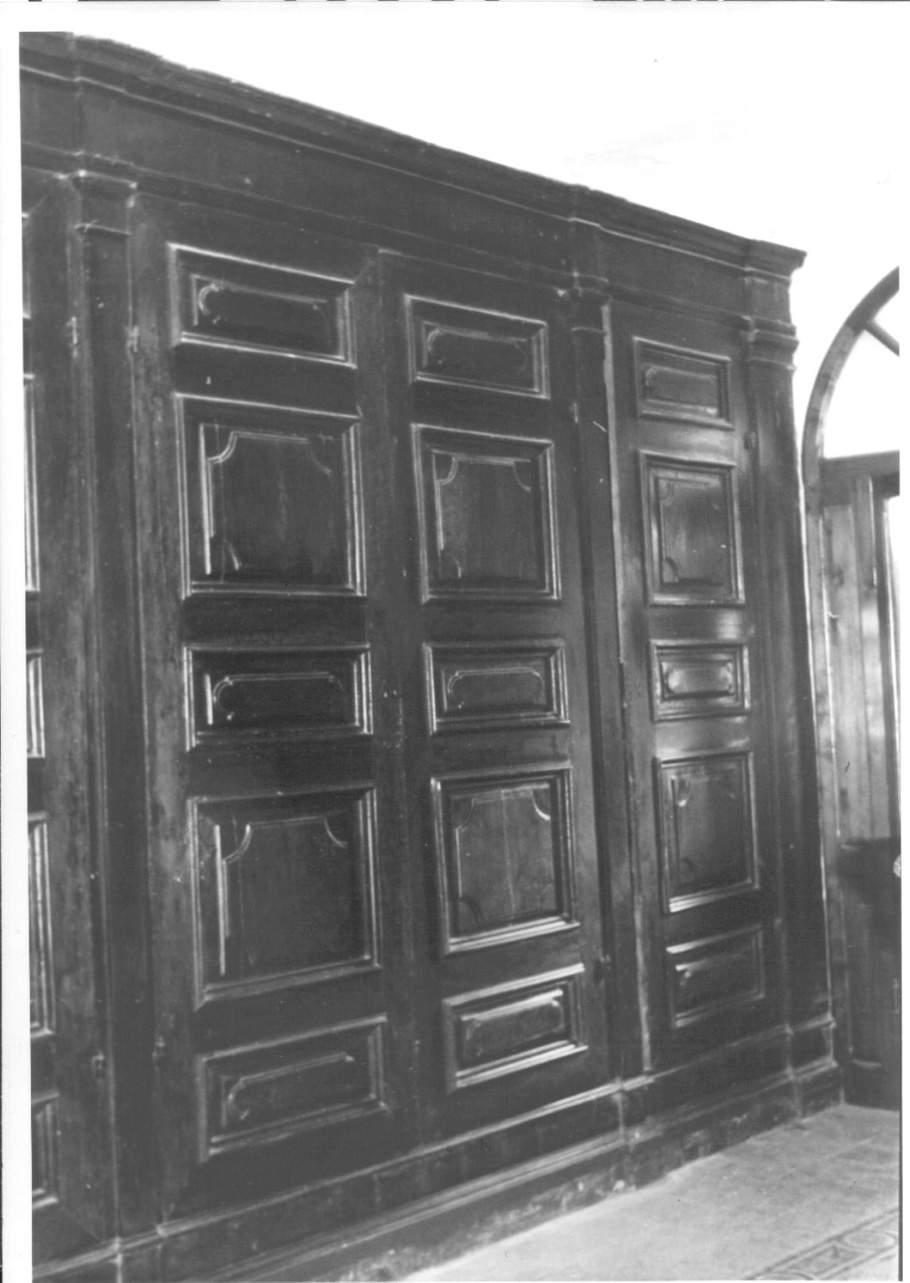 armadio da sacrestia, opera isolata - bottega Italia centrale (sec. XVIII)