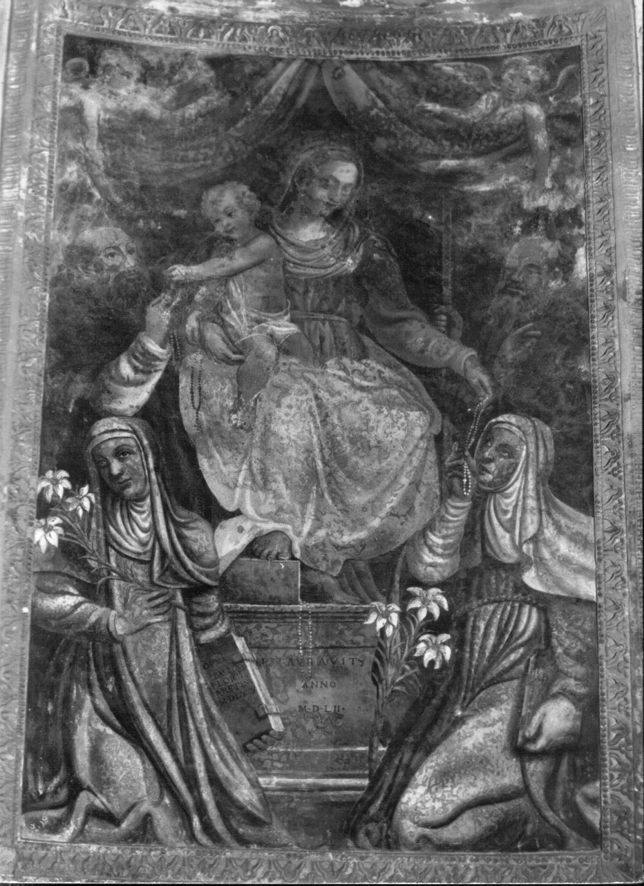 Madonna del Rosario (dipinto, opera isolata) di Fiori Sebastiano (ultimo quarto sec. XVI)
