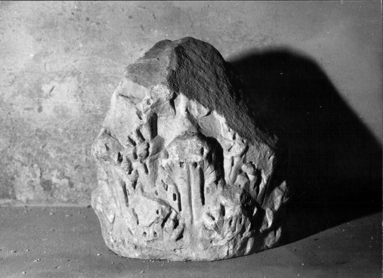 capitello, frammento - bottega Italia centrale (sec. III)