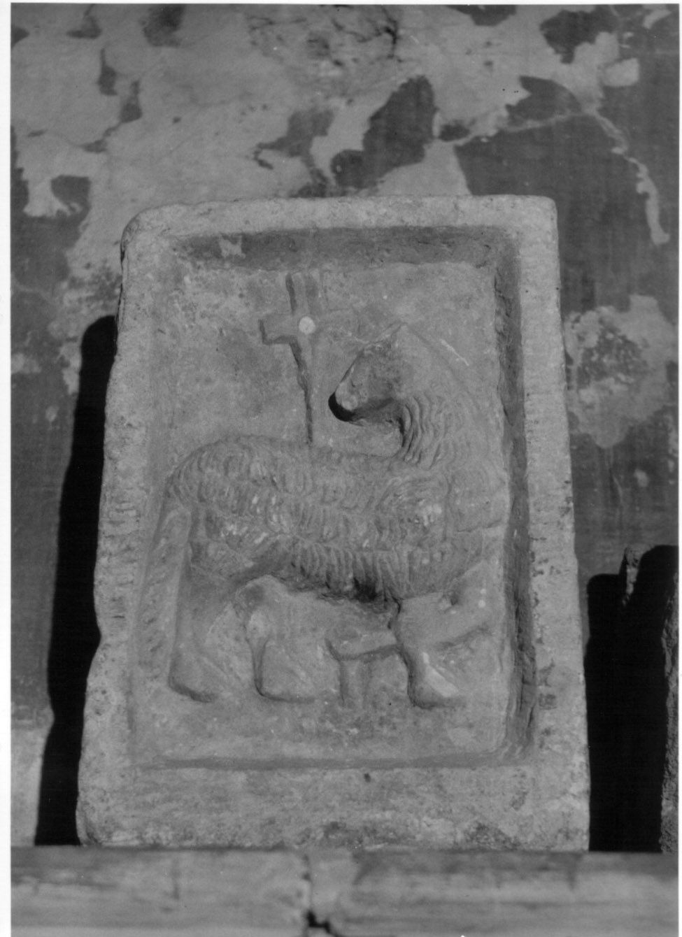 Agnus Dei (rilievo, opera isolata) - bottega Italia centrale (sec. XIII)