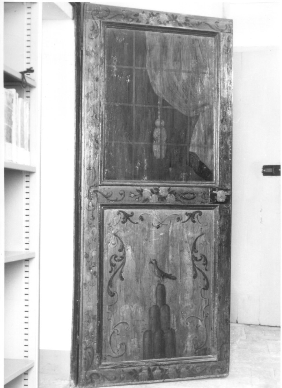 stemma comunale (porta - ad un battente, opera isolata) di Degli Abbati Clemente (metà sec. XVIII)