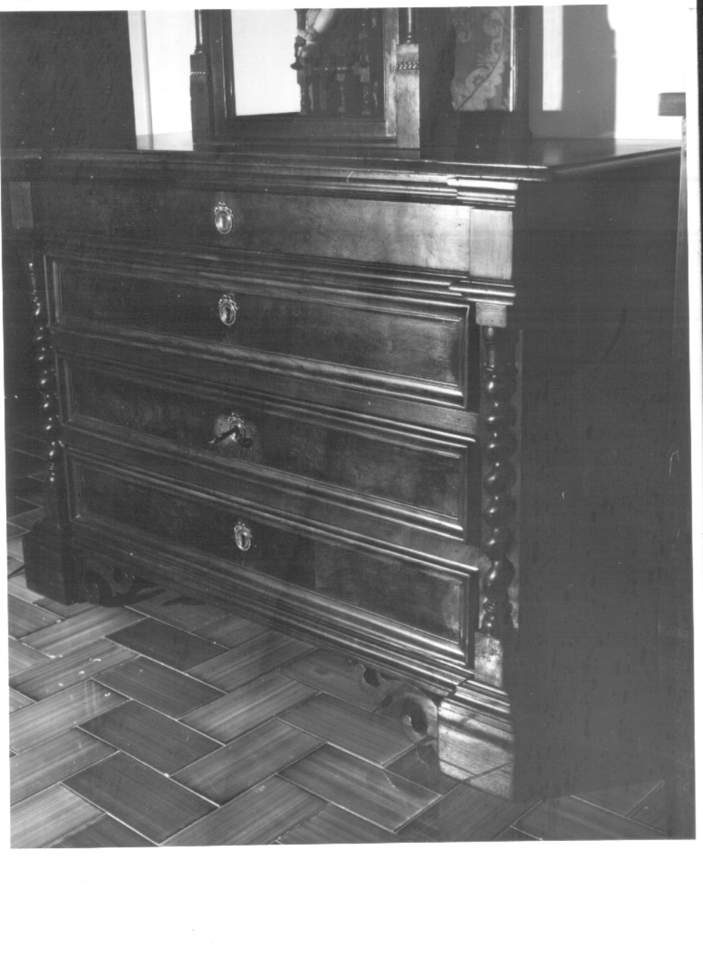 cassettone, opera isolata - bottega Italia centrale (sec. XVII)