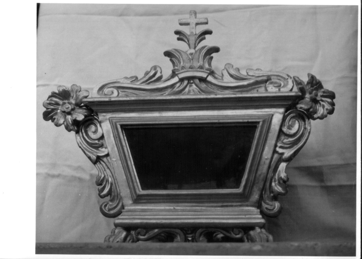 reliquiario a teca - a urna, coppia - bottega Italia centrale (seconda metà sec. XVIII)