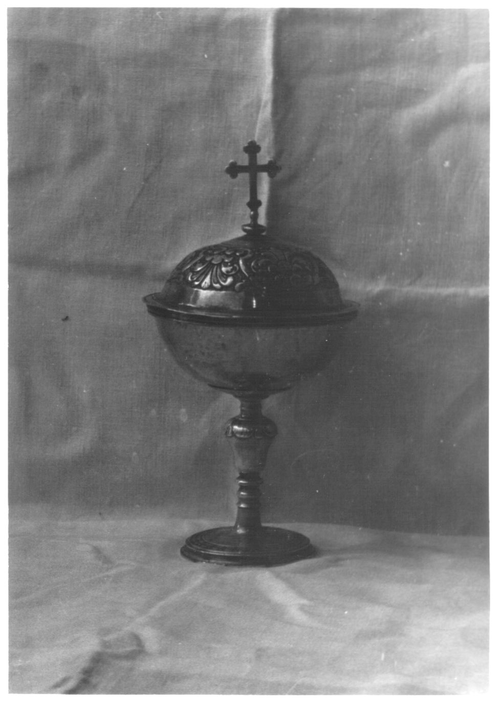 pisside, opera isolata - bottega Italia centrale (seconda metà sec. XVII)