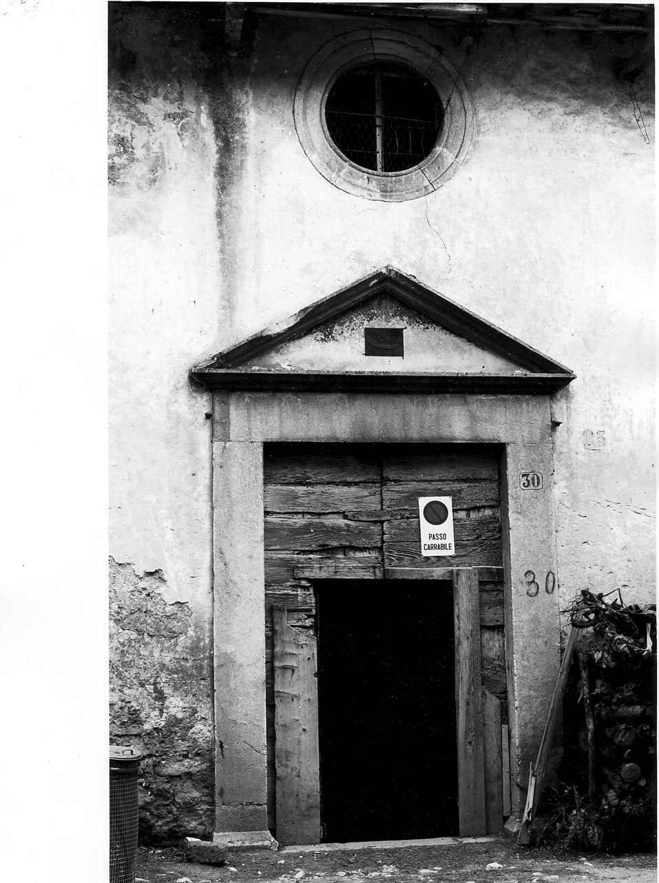 mostra di portale, elemento d'insieme - bottega Italia centrale (fine/inizio secc. XVI/ XVII)