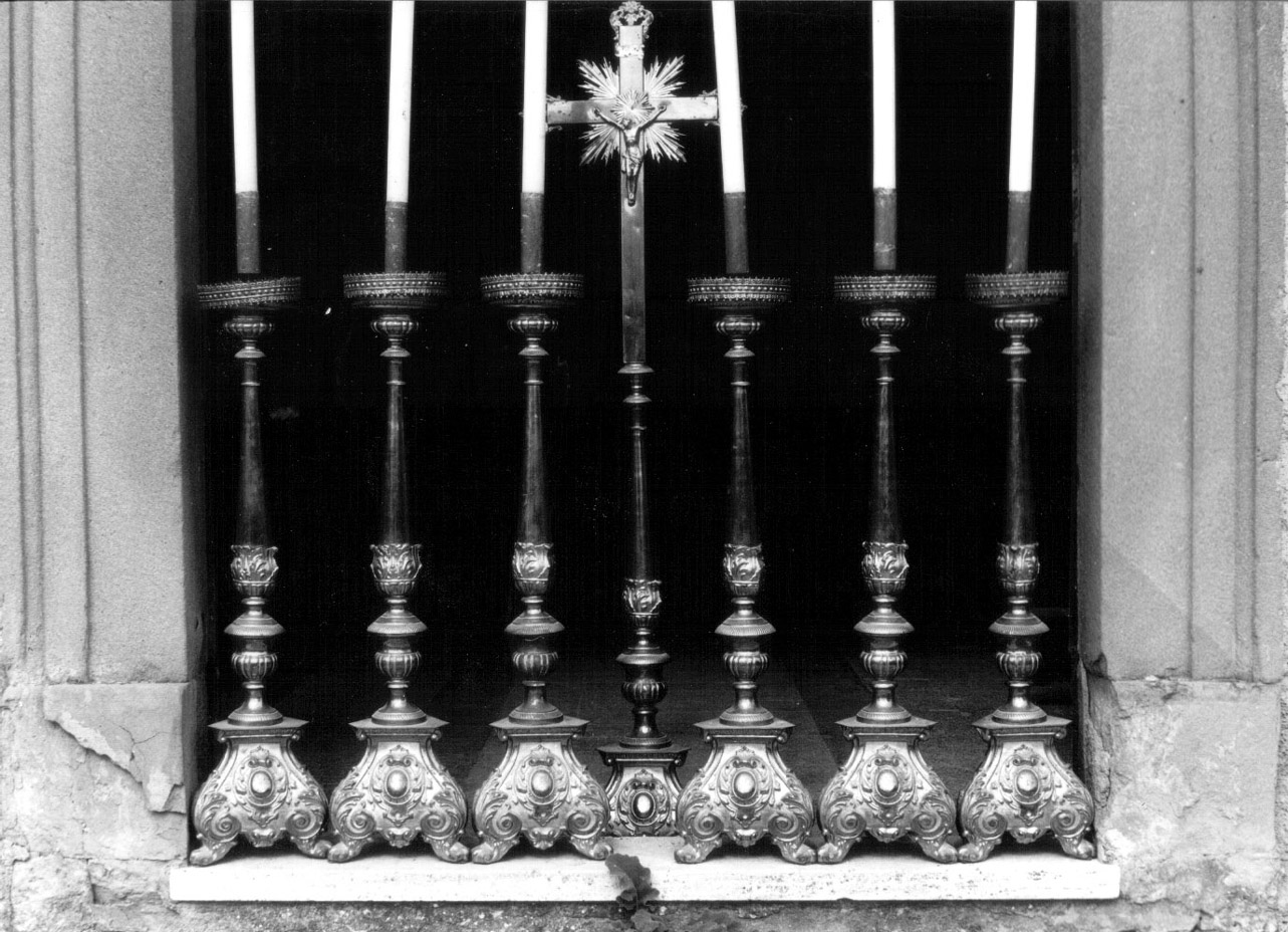candeliere d'altare, serie - produzione Italia settentrionale (prima metà sec. XX)